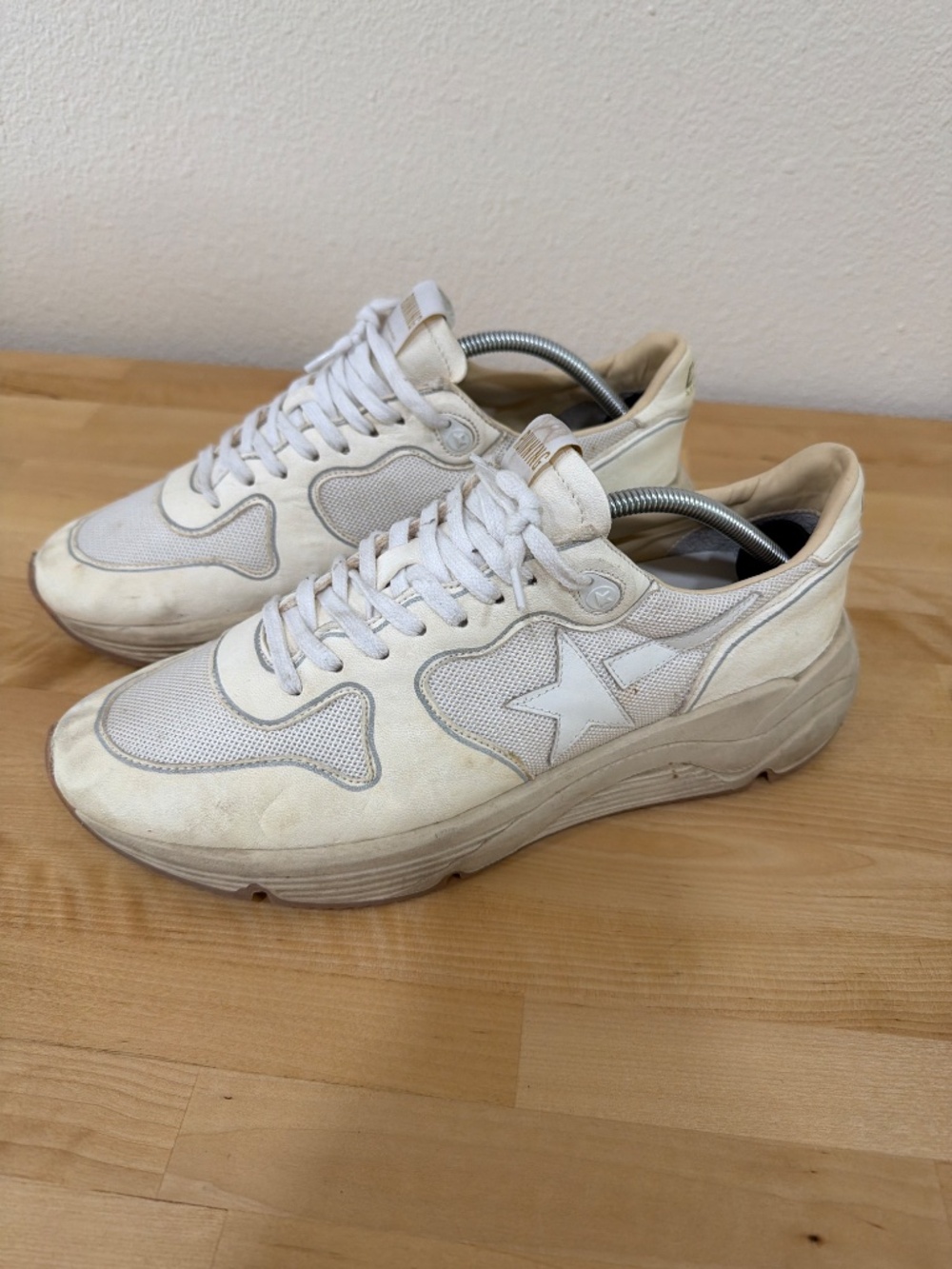 Golden Goose men’s Runners. Size EU44 - Picture 3 of 5